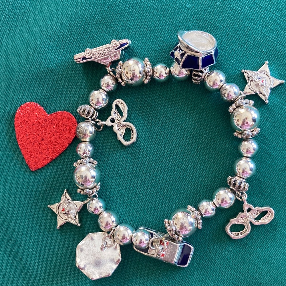 🔥4 for $20.00🔥Traveler Charm Stretch Bracelet